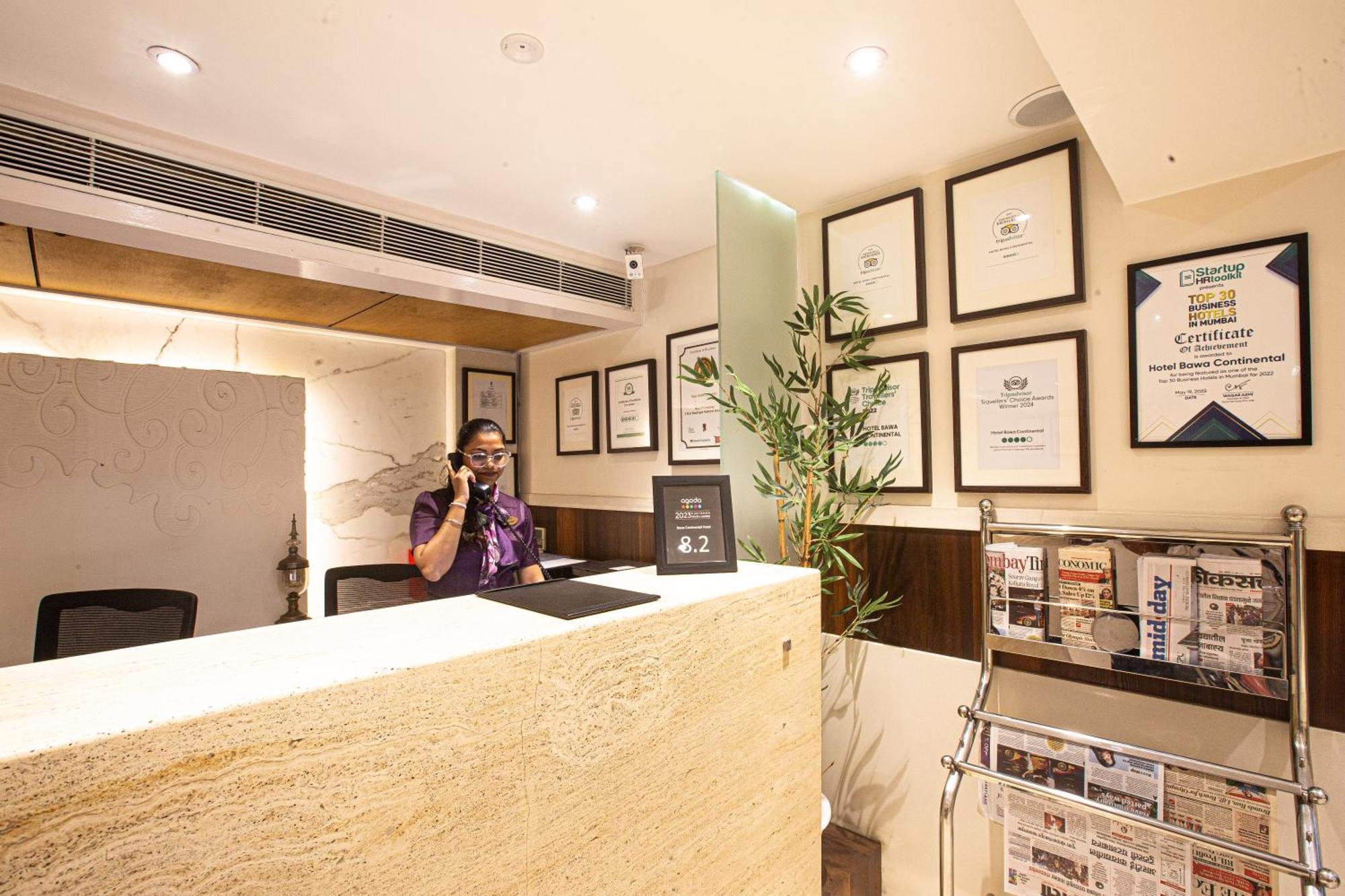 Hotel Bawa Continental Mumbai Exteriör bild
