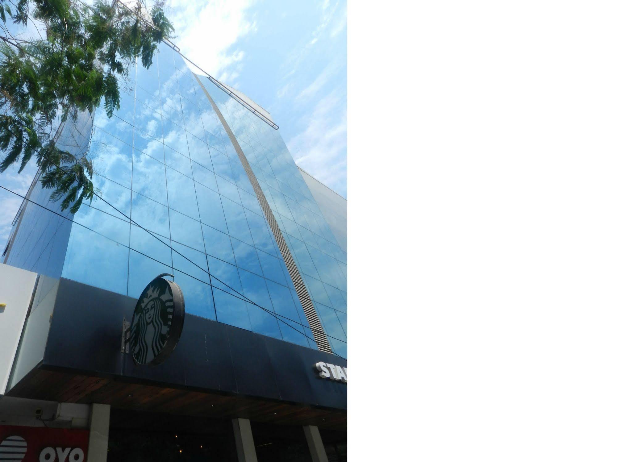 Hotel Bawa Continental Mumbai Exteriör bild